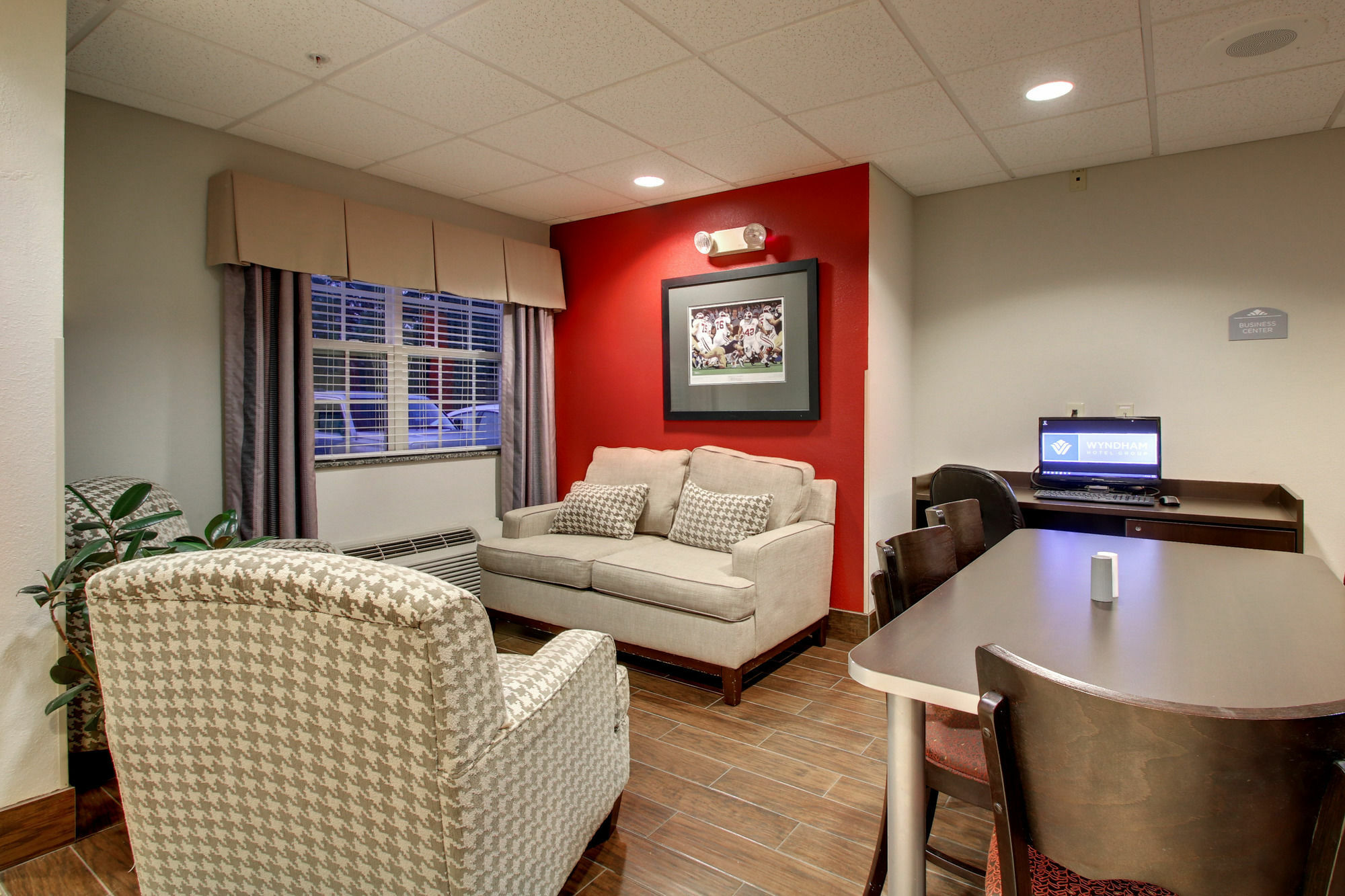 Microtel Inn & Suites By Wyndham Tuscaloosa Eksteriør billede