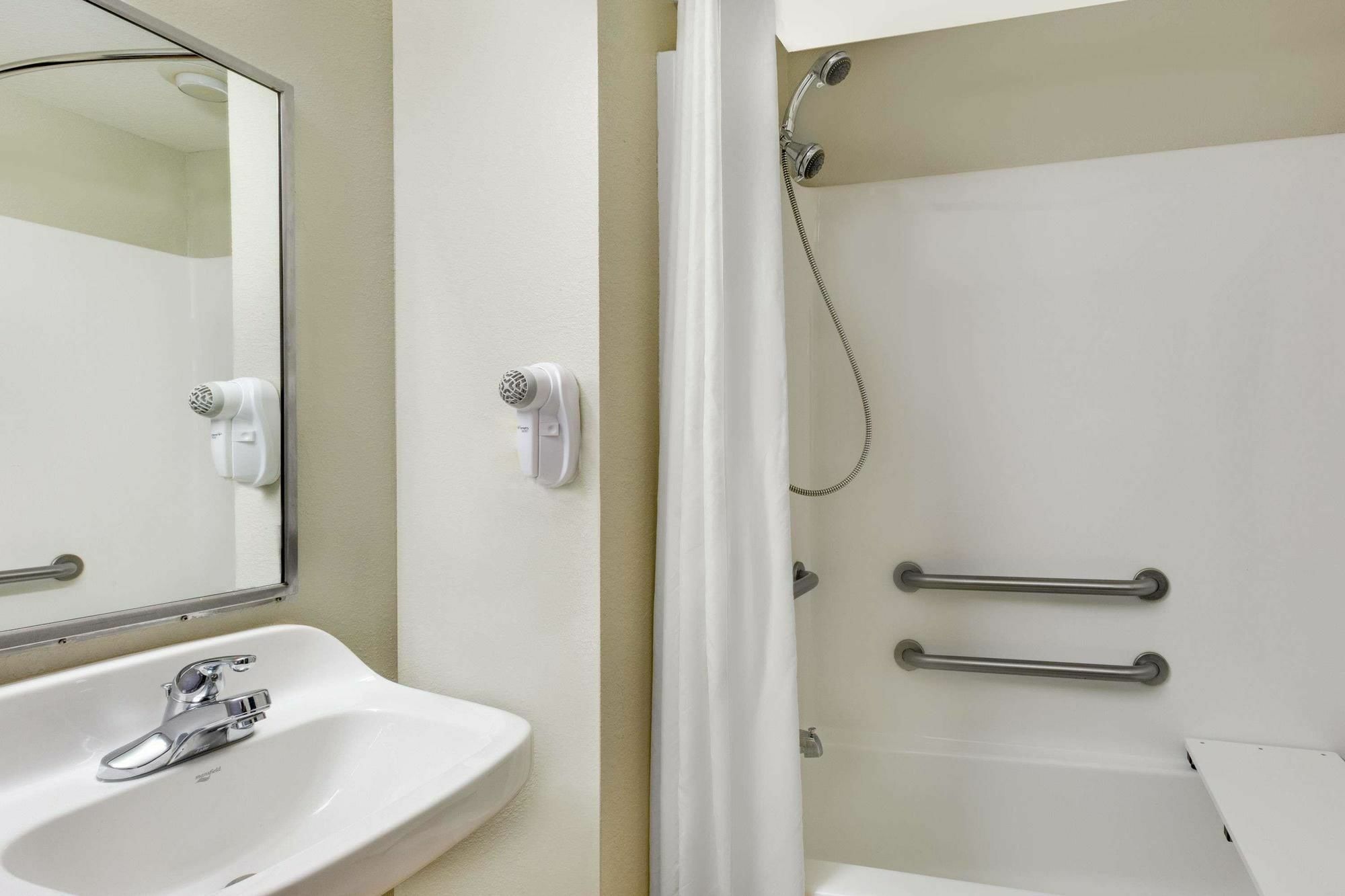 Microtel Inn & Suites By Wyndham Tuscaloosa Eksteriør billede